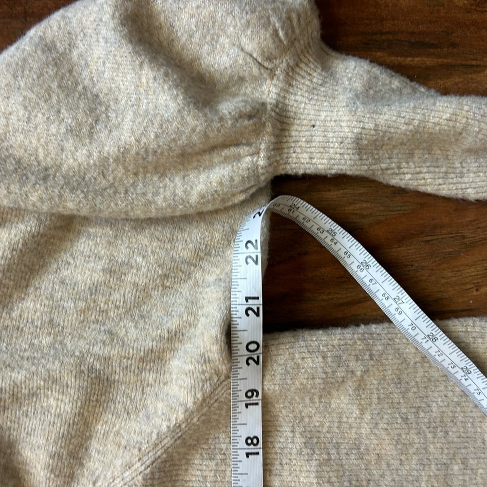 Knee Length Long Sleeve Sweater Dress With Size Large in Cream - Picture 7 of 7